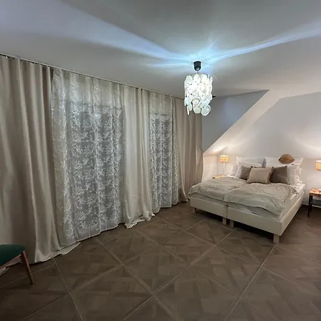 Bed & Breakfast Gryfon Dom Jastarnia